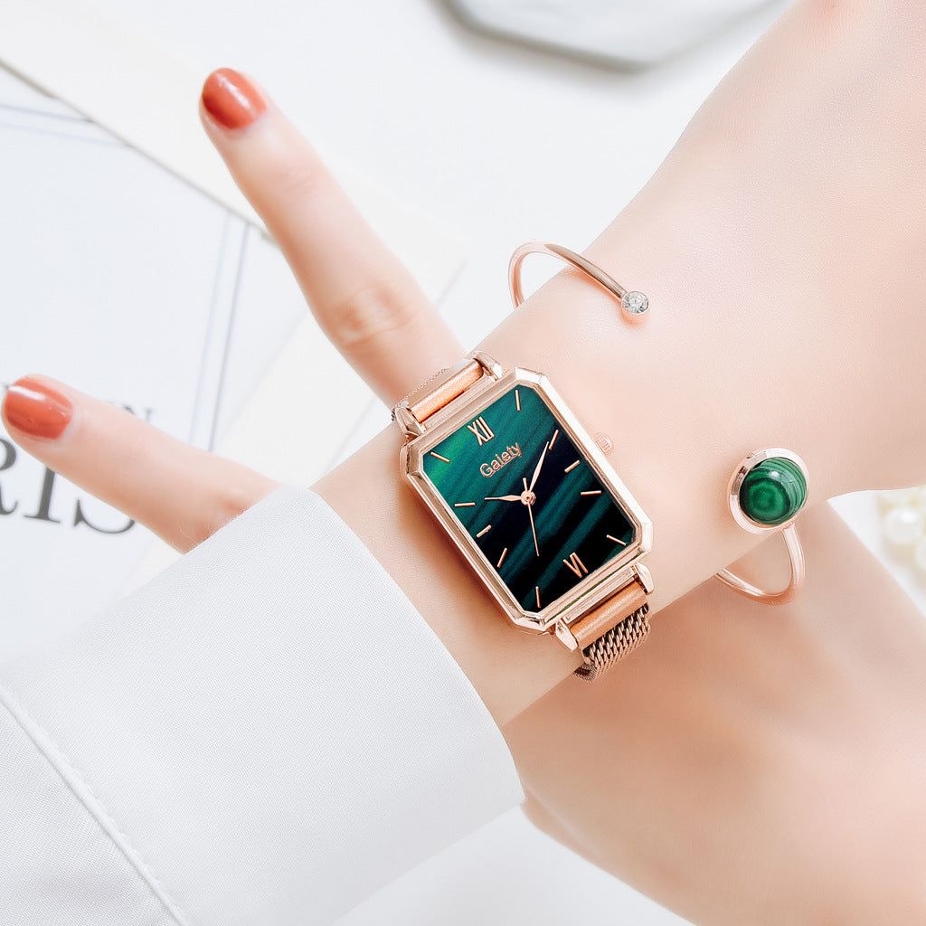 Ladies Alloy Mesh Bracelet Green Head Quartz Watch